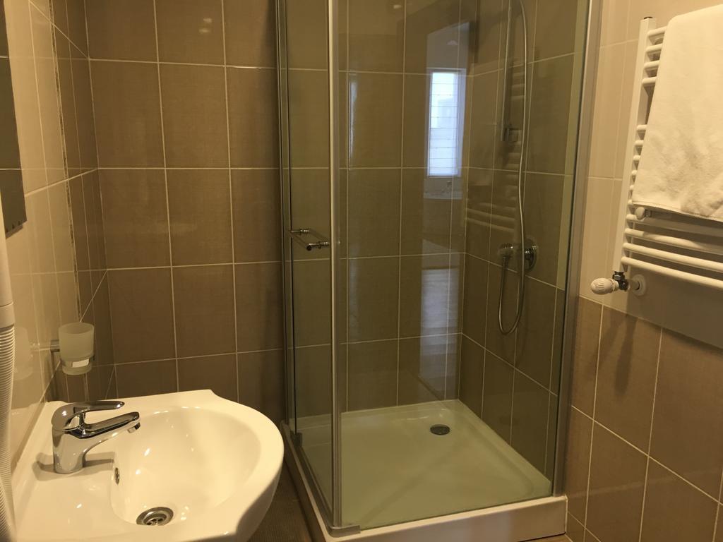 Gia Suites Caracal Esterno foto